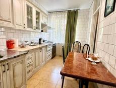 3 - К. КВАРТИРА В ЦЕНТРЕ СУХУМА 100 М ОТ МОРЯ