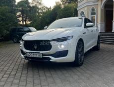 Maserati 222