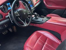 Maserati 222
