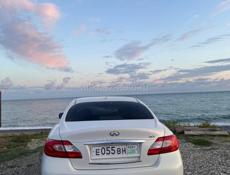 Infiniti M35
