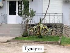 Сдаются два помещения,Гудаута район вокзала