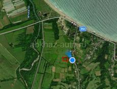 Участок находится на золотом берегу, от моря 600 метров 