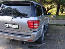Toyota Sequoia
