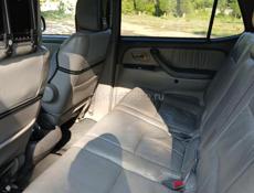 Toyota Sequoia