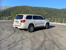 Toyota Sequoia