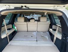 Toyota Sequoia