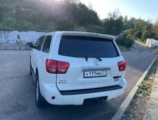 Toyota Sequoia
