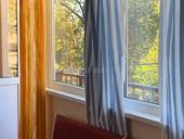 Продам квартиру с большой лоджией и двумя балконами 