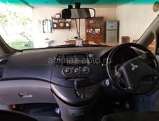 Mitsubishi Grandis