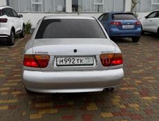 Mitsubishi Carisma