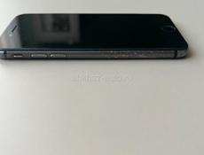 iPhone 8,64 ГБ