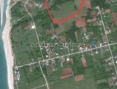 Срочно продаётся земельный участок 25 сотокна берегу чёрного моря в раене белая речка , 150 метров от берега море