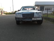 Mercedes-Benz 124
