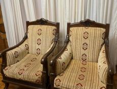 Продается диван с креслами 