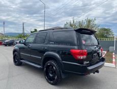 Toyota Sequoia