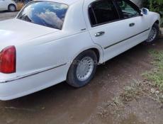 Lincoln Town Car