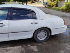 Lincoln Town Car