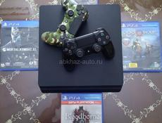 Playstation 4 slim