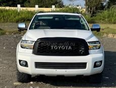 Toyota Sequoia