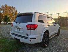 Toyota Sequoia