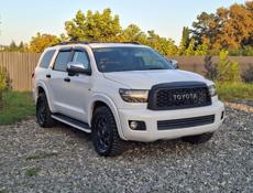 Toyota Sequoia