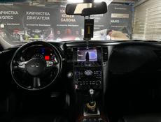 Infiniti FX