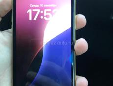 iPhone XR два, по 64 гб 