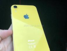 iPhone XR два, по 64 гб 