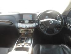 Nissan fuga