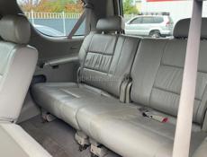 Toyota Sequoia