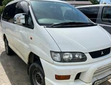 Mitsubishi Diamante