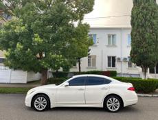 Nissan fuga