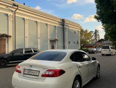 Nissan fuga