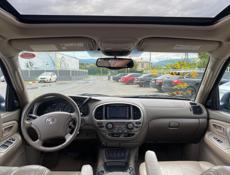 Toyota Sequoia