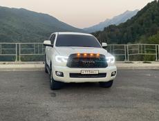 Toyota Sequoia