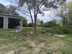 Возле газовой заправки