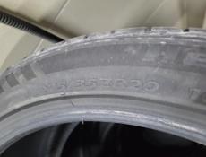 275 35 R20