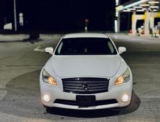 Nissan fuga