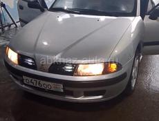 Mitsubishi Carisma