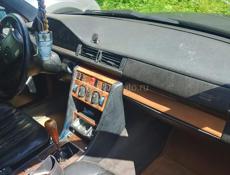 Mercedes-Benz 124