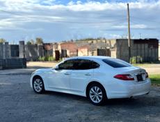 Nissan fuga