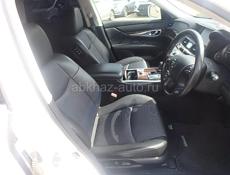 Nissan fuga