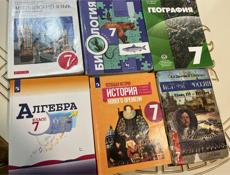 продаю книги по 500 рублей 