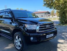 Toyota Sequoia