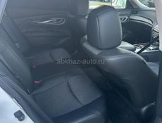 Nissan fuga