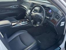 Nissan fuga