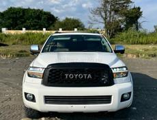 Toyota Sequoia