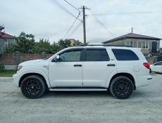 Toyota Sequoia