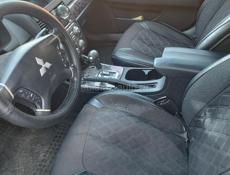 Mitsubishi Galant