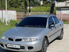 Mitsubishi Carisma